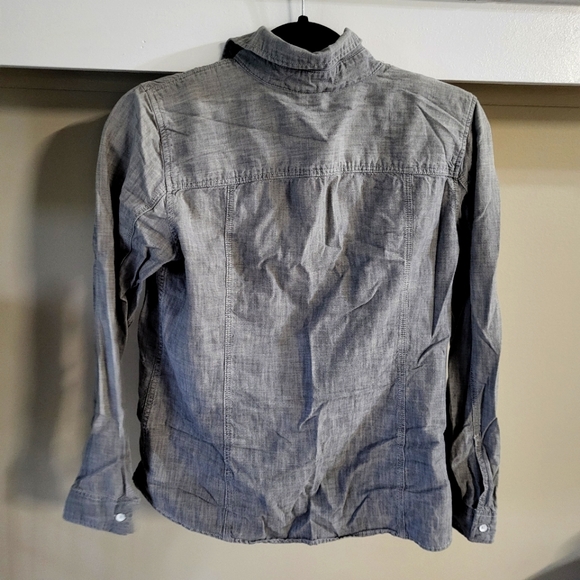 Gap button top - Picture 2 of 2